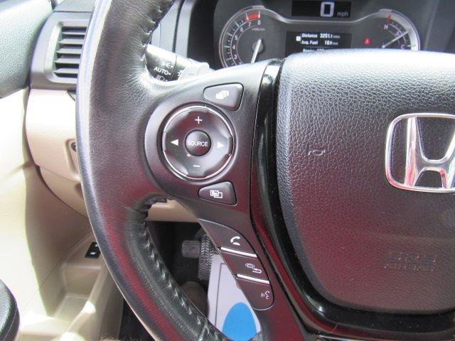 Used 2016 Honda Pilot Touring image 20