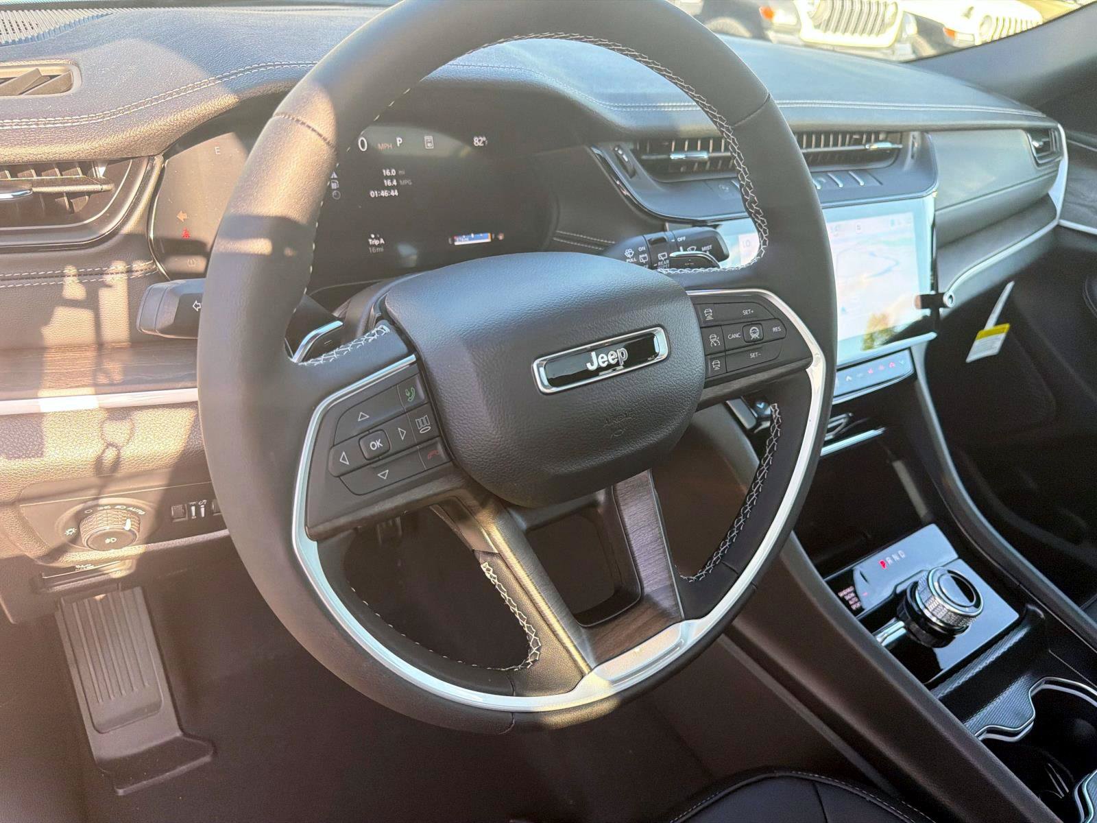 New 2026 Jeep Grand Cherokee Limited AWD/4WD image 10