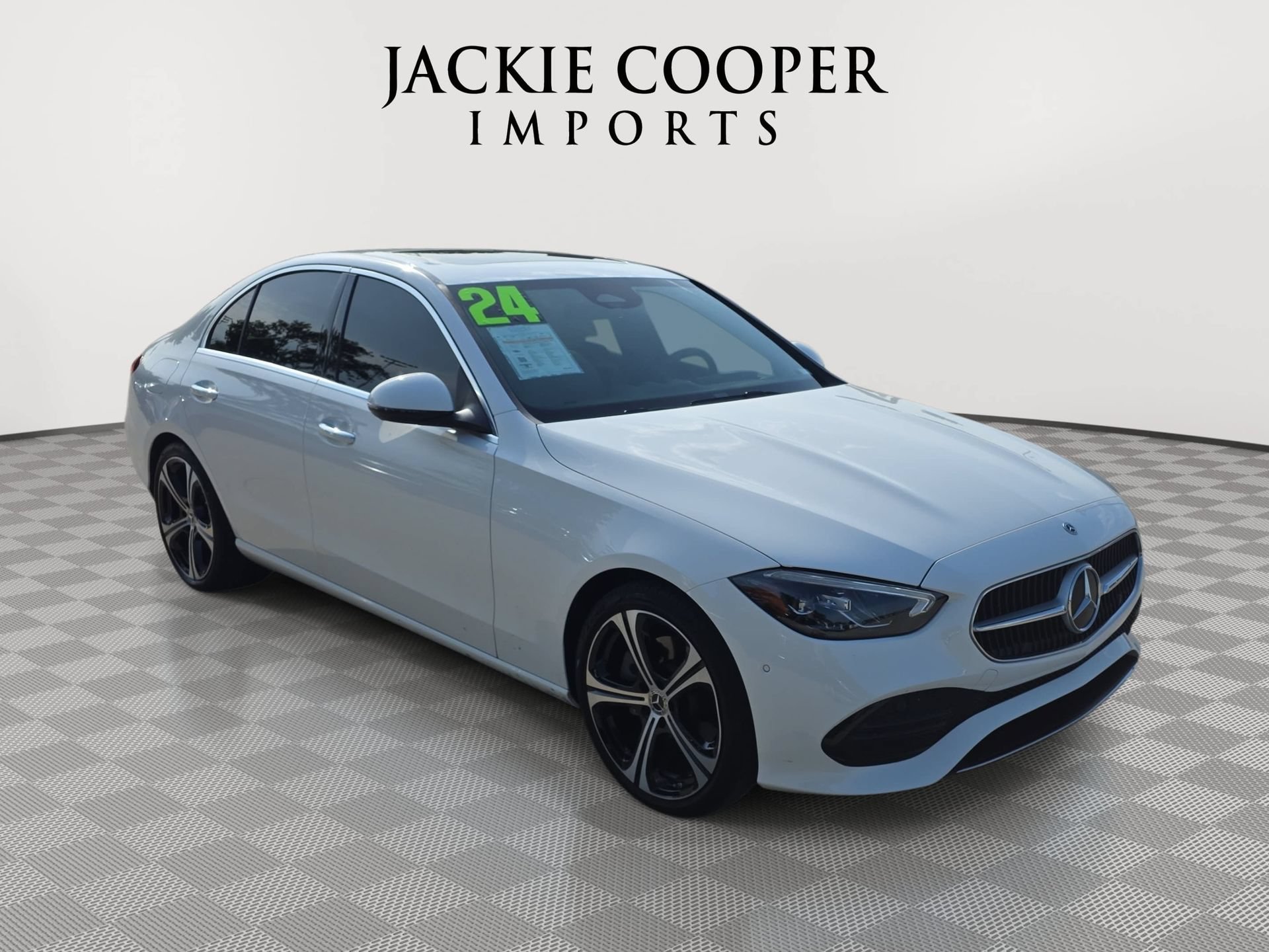Used 2024 Mercedes-Benz C 300 Sedan image 3