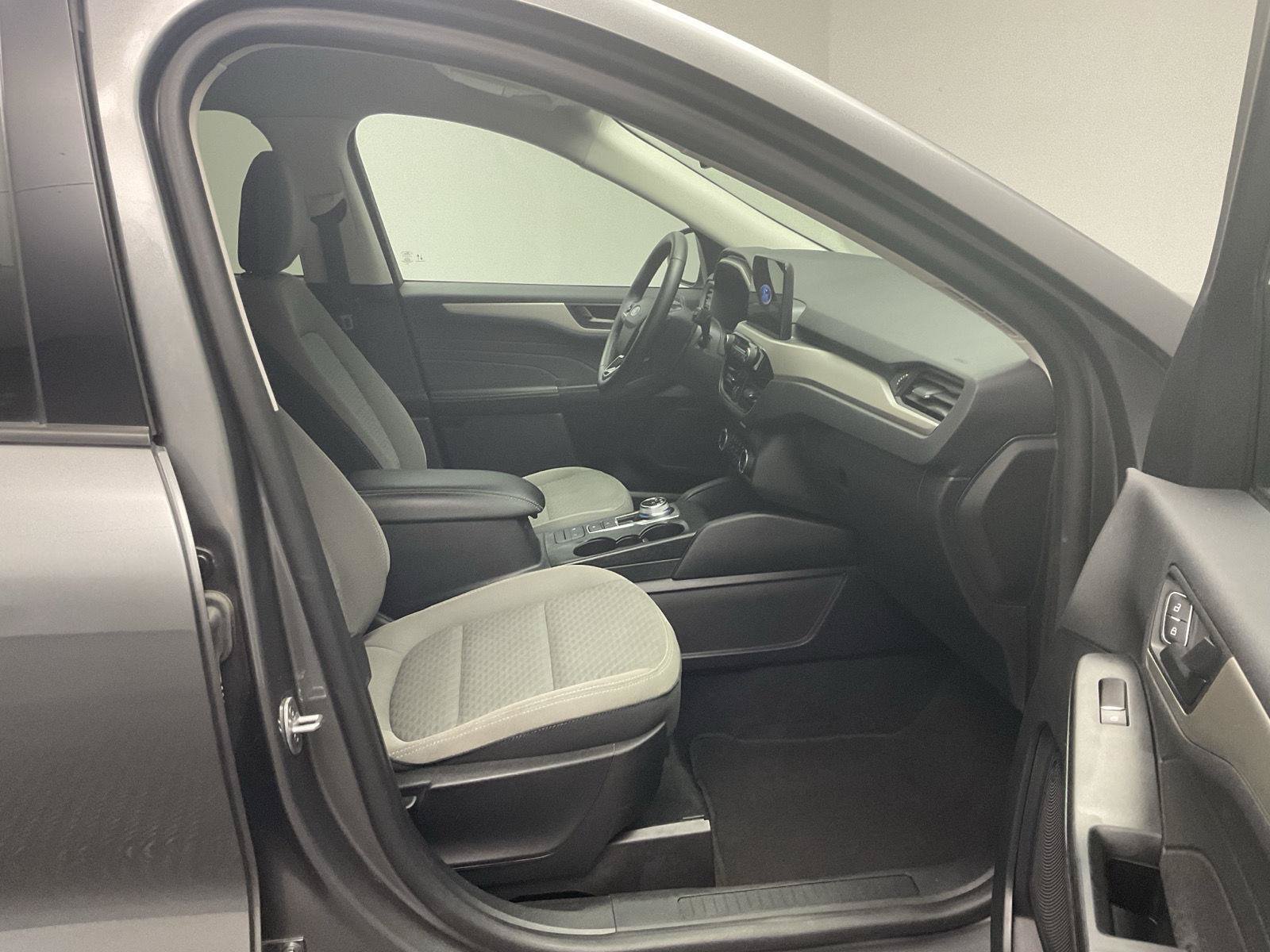 Used 2022 Ford Escape SE w/ SE Sport Appearance Package AWD/4WD image 25