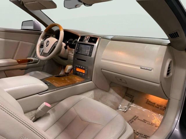 Used 2005 Cadillac XLR RWD image 30