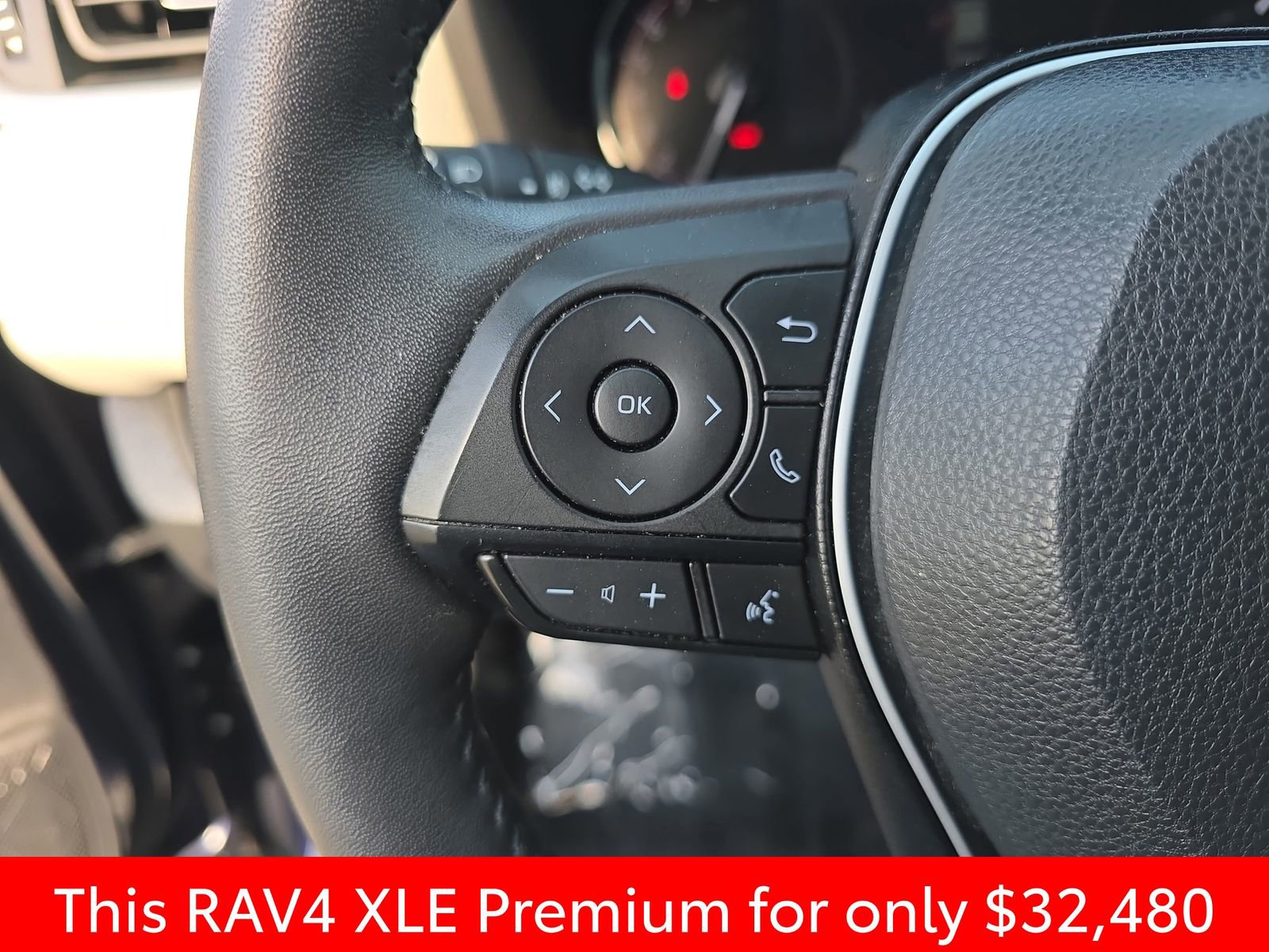 Used 2023 Toyota RAV4 XLE Premium image 24