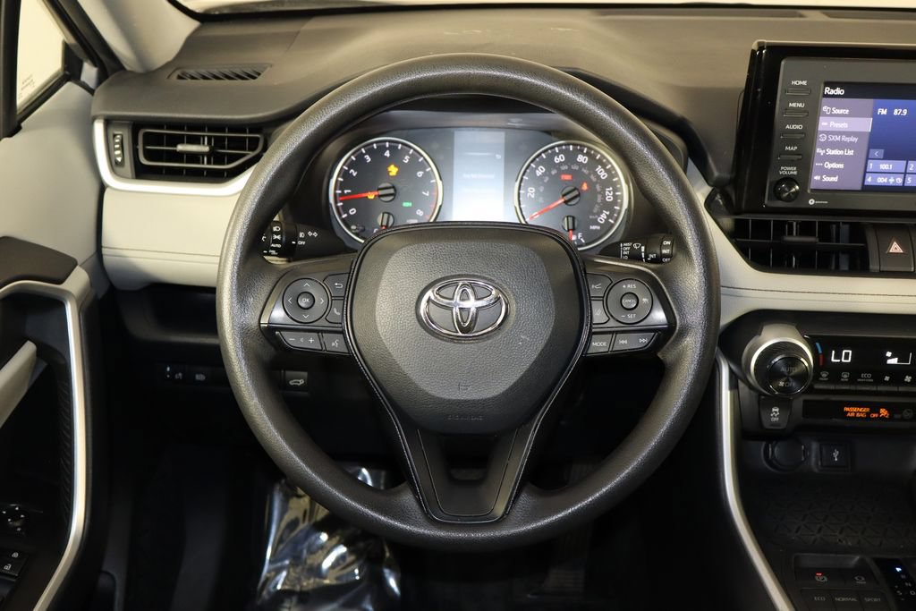 Used 2021 Toyota RAV4 XLE w/ Convenience Package FWD image 7