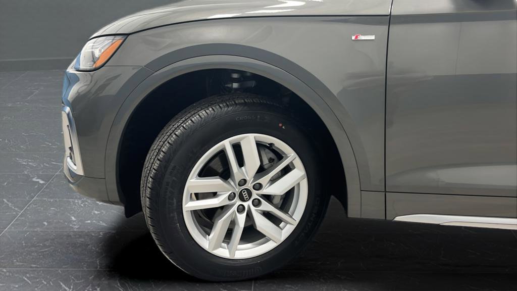 Used 2024 Audi Q5 2.0T Premium w/ Convenience Package image 36