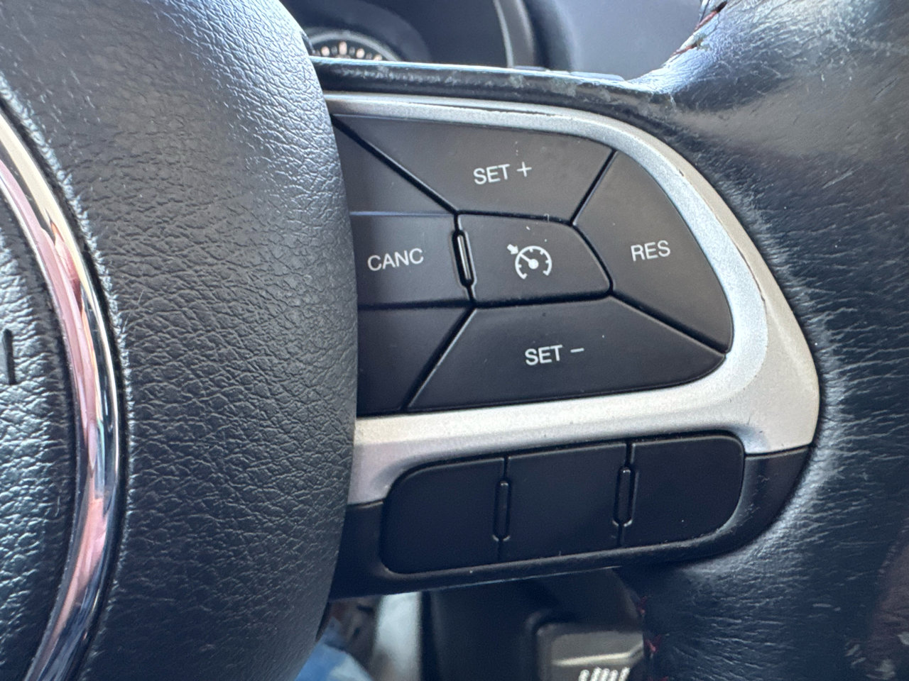 Used 2020 Jeep Renegade Trailhawk w/ Cold Weather Group image 18