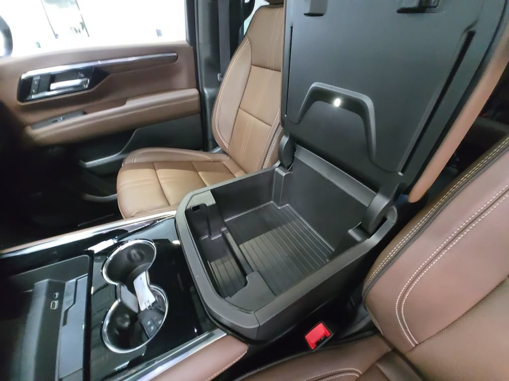 Certified 2026 Chevrolet Tahoe High Country AWD/4WD image 33