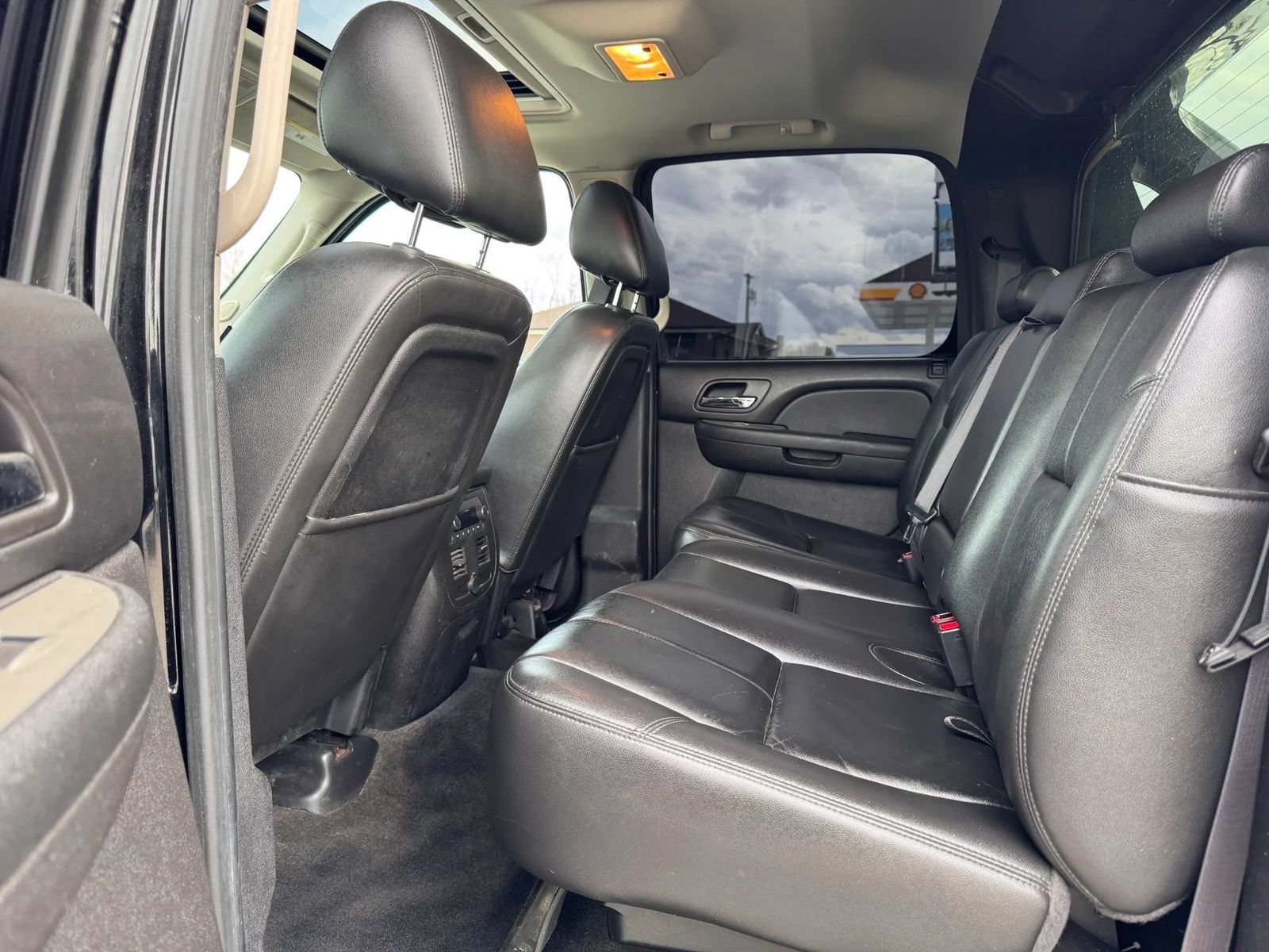 Used 2013 Chevrolet Avalanche LT AWD/4WD image 19