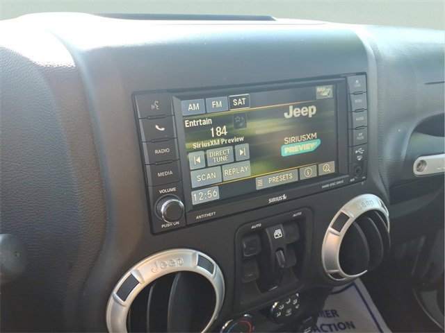 Used 2016 Jeep Wrangler Unlimited Rubicon w/ Connectivity Group image 18