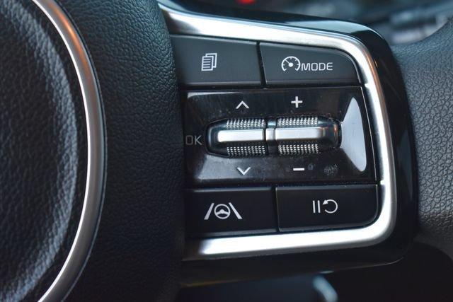 Certified 2023 Kia Sorento LX AWD/4WD image 26