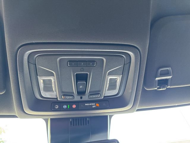 Used 2023 Chevrolet Silverado 1500 ZR2 image 32