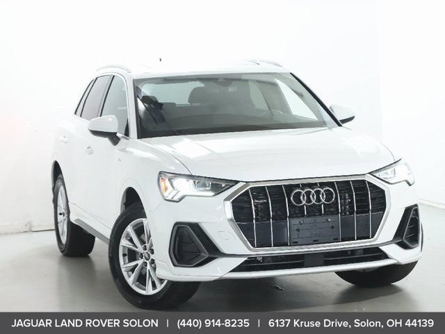 Used 2025 Audi Q3 2.0T Premium AWD/4WD image 2