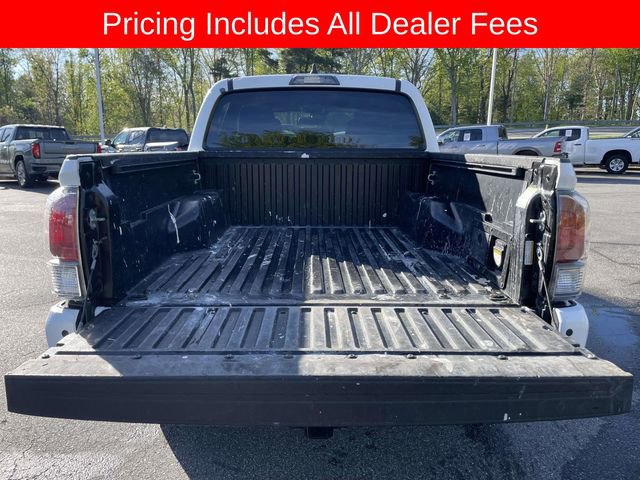 Used 2023 Toyota Tacoma TRD Off-Road w/ Technology Package AWD/4WD image 14