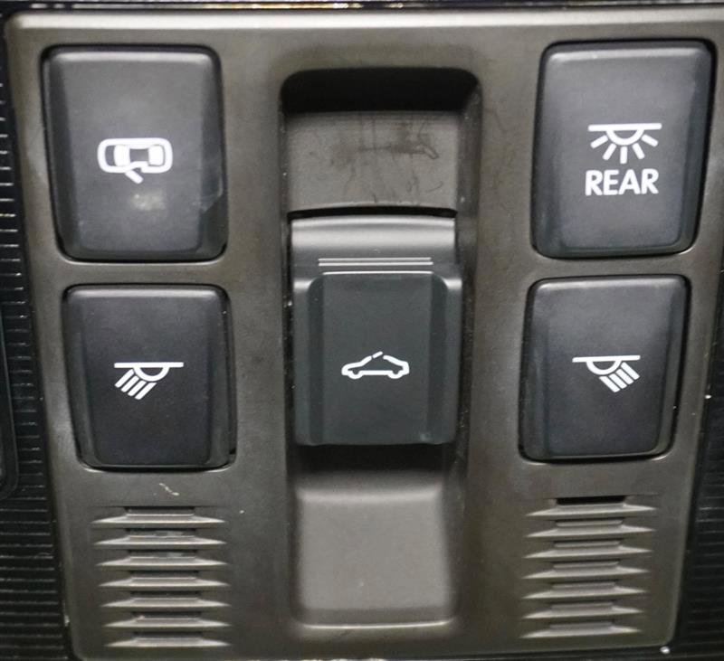 Used 2021 Volkswagen Atlas Cross Sport SEL Premium image 34