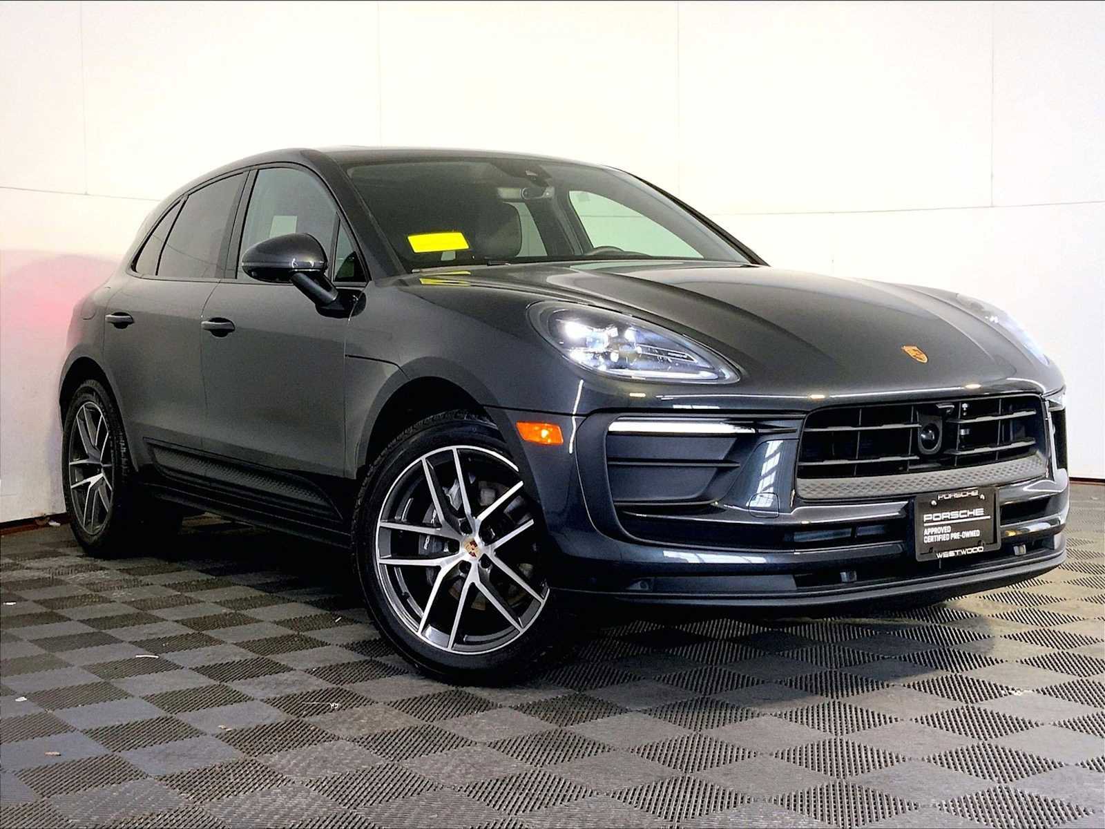 Certified 2024 Porsche Macan image 9