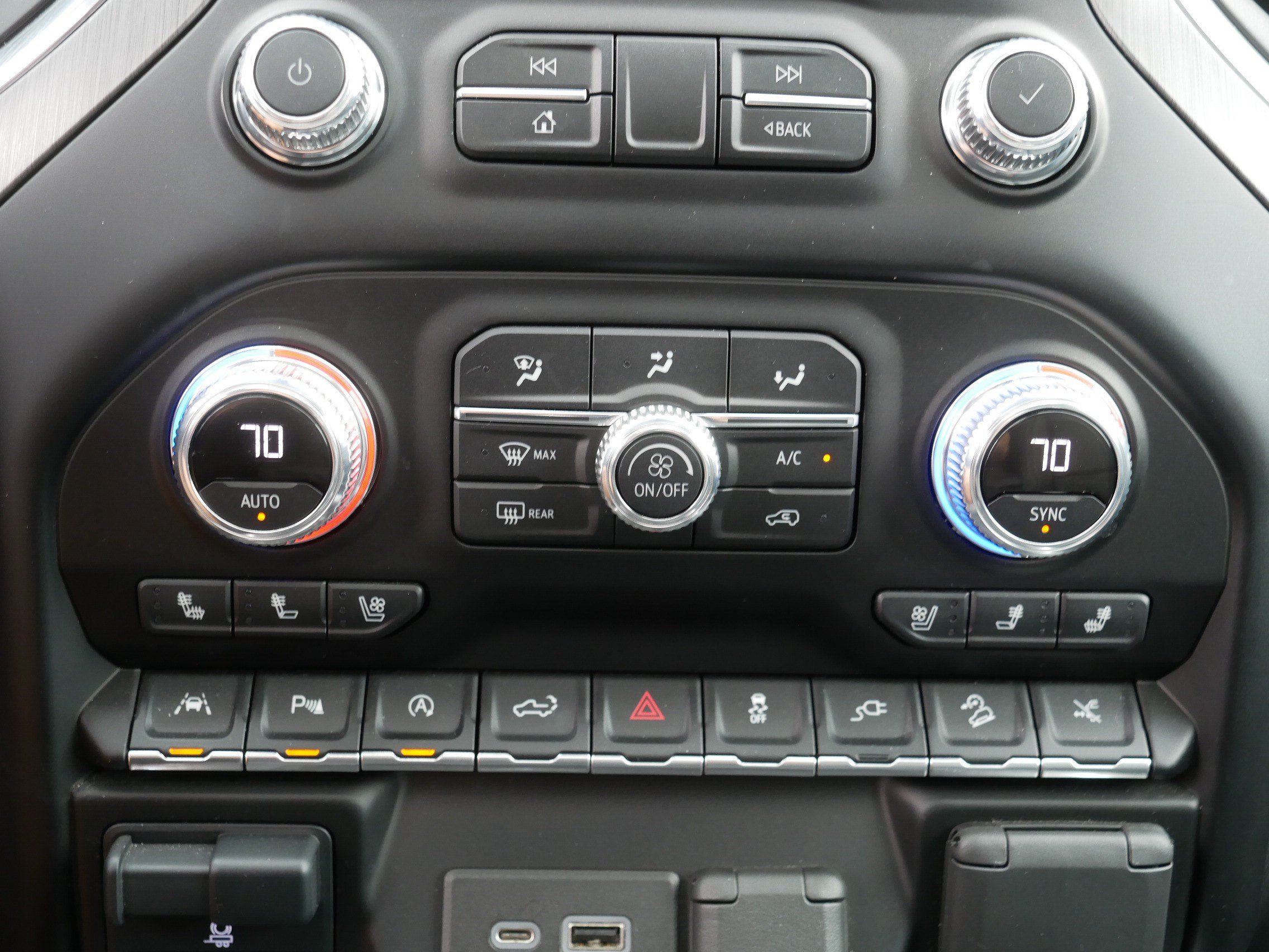 Used 2021 GMC Sierra 1500 Denali w/ Denali Ultimate Package AWD/4WD image 23