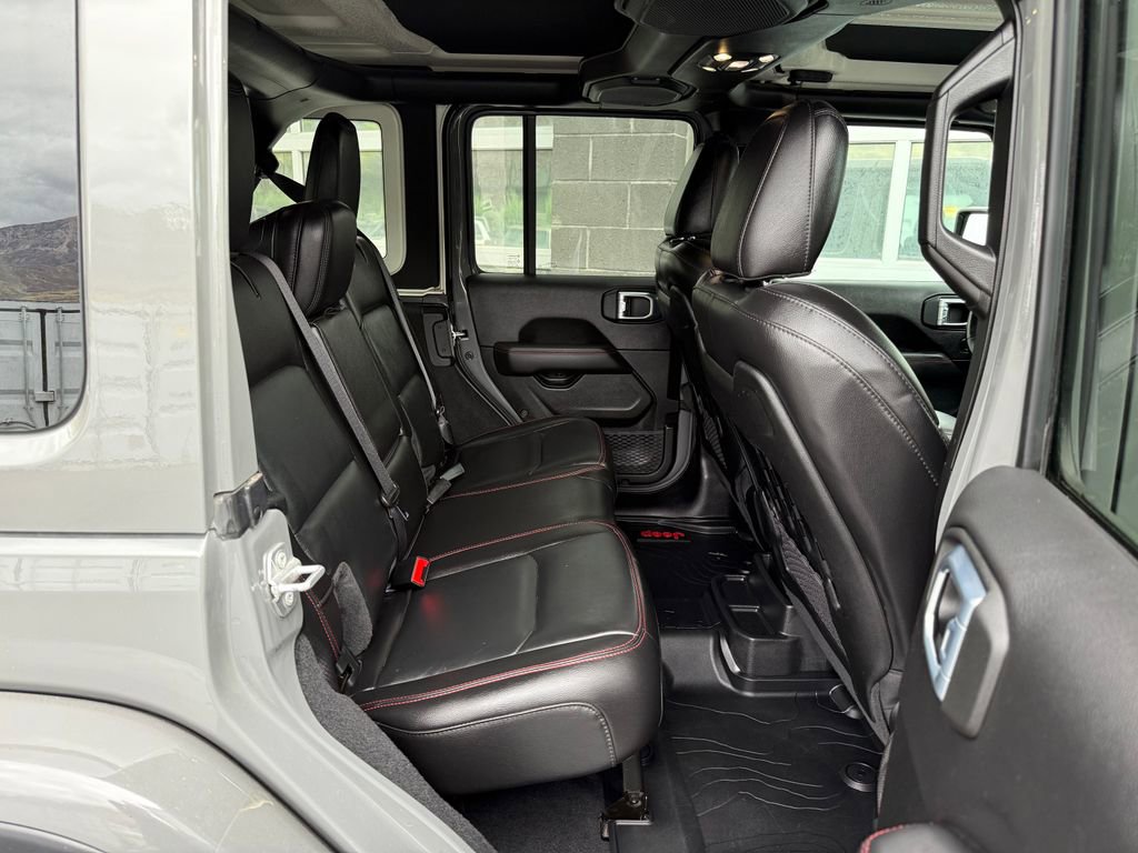 Used 2021 Jeep Wrangler Unlimited Rubicon AWD/4WD image 24
