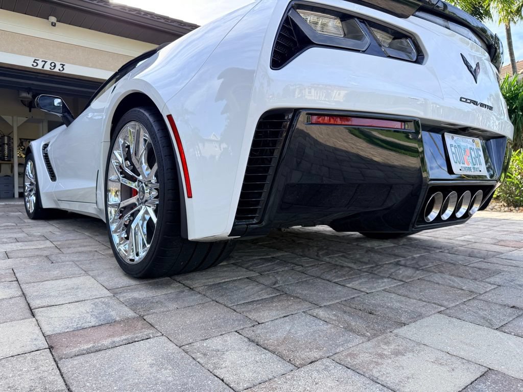 Used 2016 Chevrolet Corvette Z06 w/ 3LZ Preferred Equipment Group RWD image 17