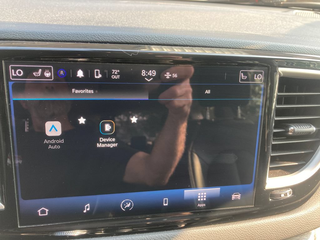 Used 2023 Chrysler Pacifica Touring-L FWD image 23