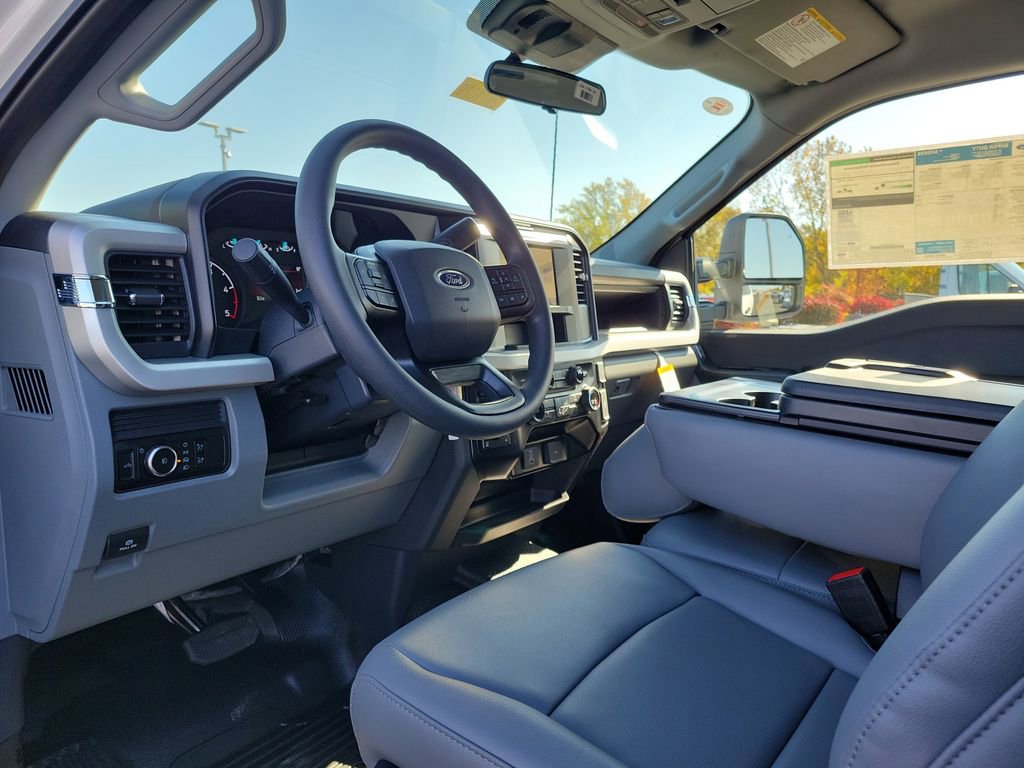 New 2026 Ford F350 XL w/ XL Chrome Package image 22
