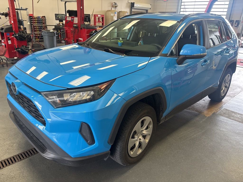 Used 2021 Toyota RAV4 LE FWD image 6