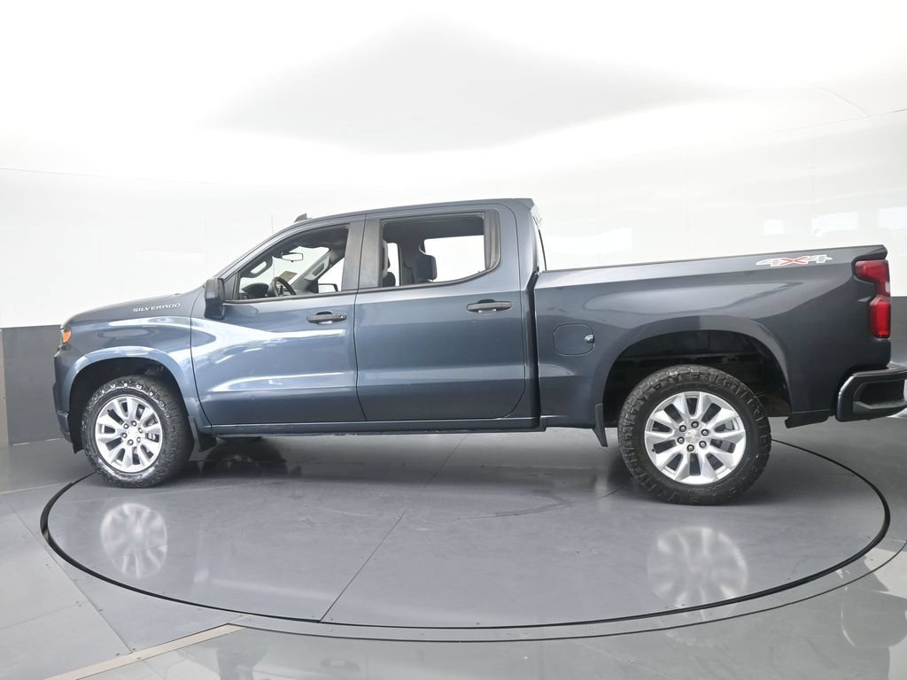 Used 2022 Chevrolet Silverado 1500 Custom w/ Safety Confidence Package AWD/4WD image 3