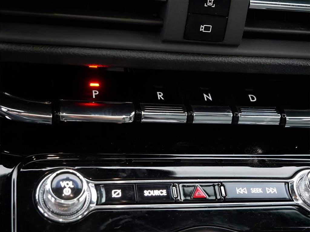 Used 2022 Lincoln Corsair Reserve w/ Sport Package image 23