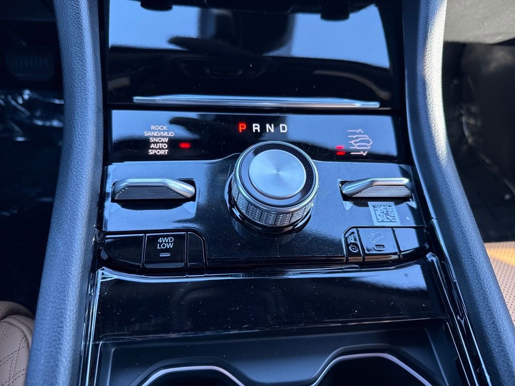 New 2025 Jeep Grand Cherokee L Summit w/ Obsidian Package image 40