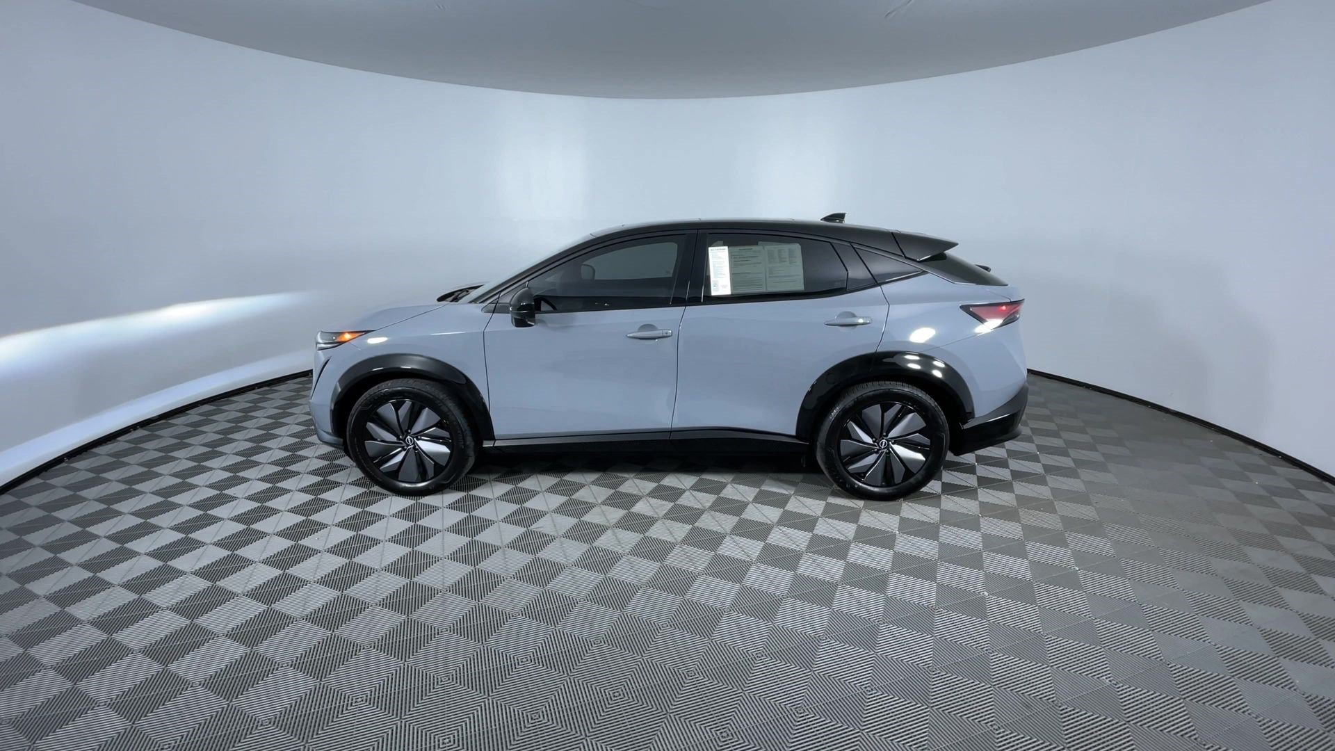 Certified 2024 Nissan Ariya AWD image 6