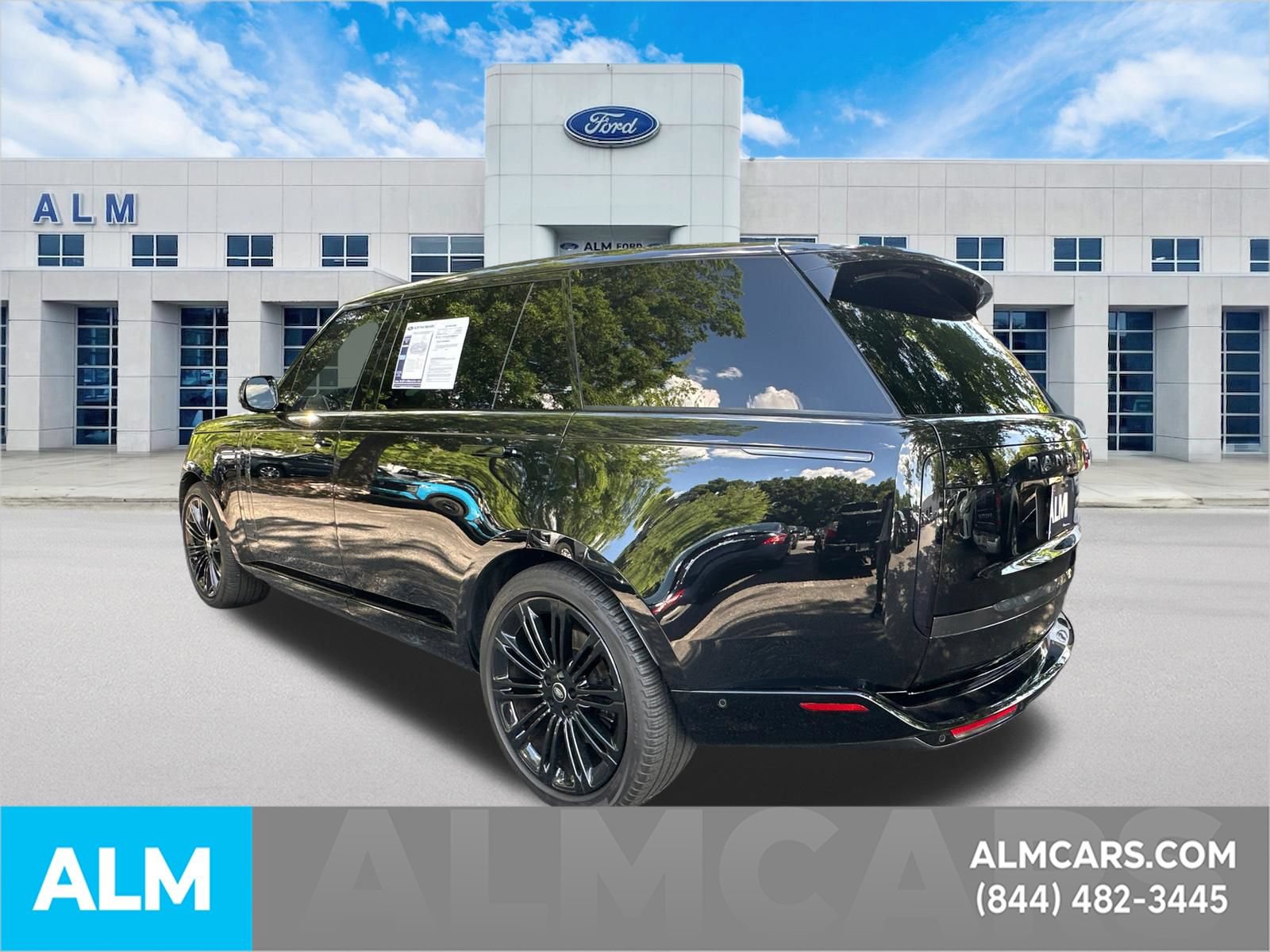 Used 2024 Land Rover Range Rover Long Wheelbase Autobiography AWD/4WD image 8