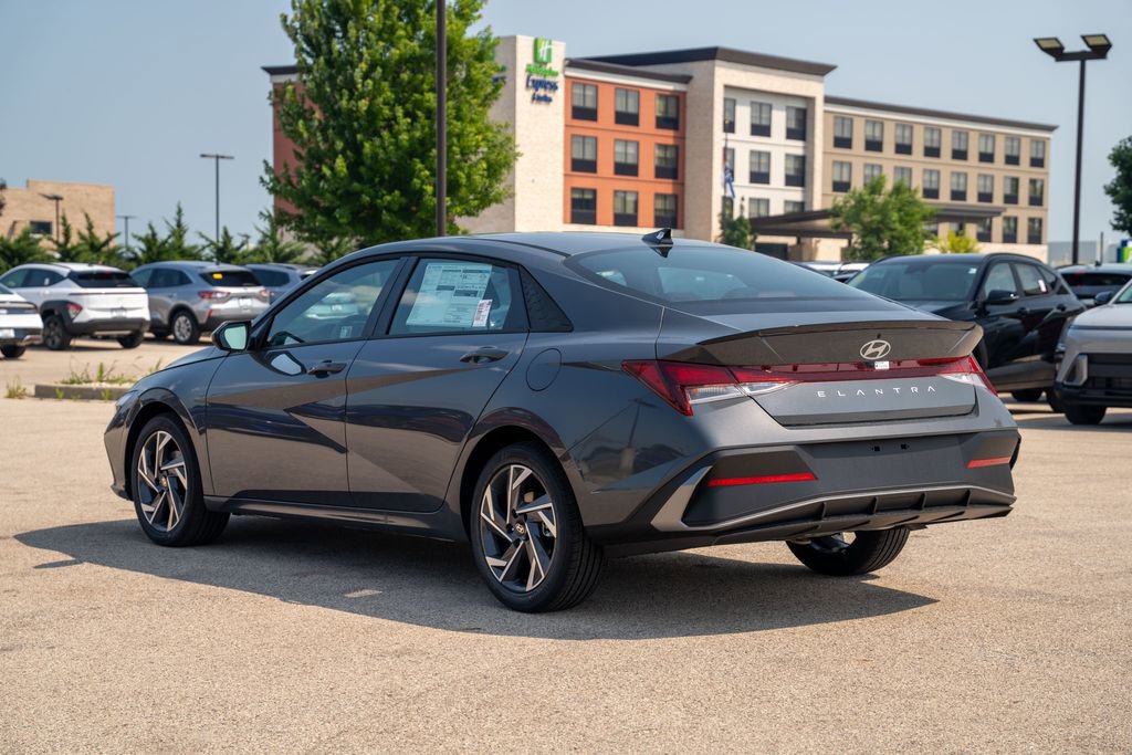 New 2025 Hyundai Elantra Sport image 5