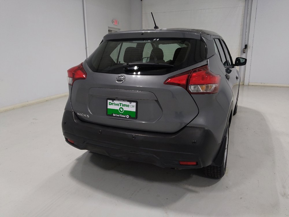 Used 2020 Nissan Kicks S image 7