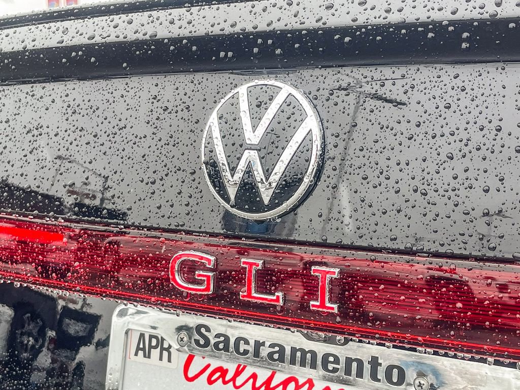 Used 2025 Volkswagen Jetta GLI Autobahn image 9