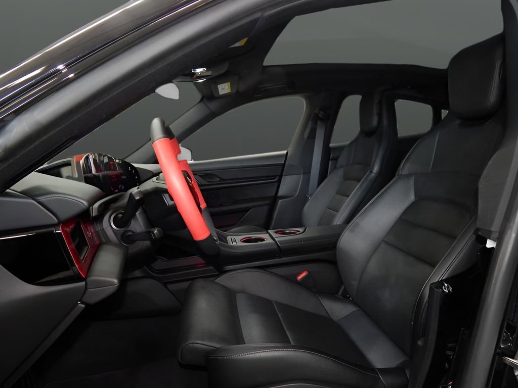 Used 2021 Porsche Taycan 4S image 12