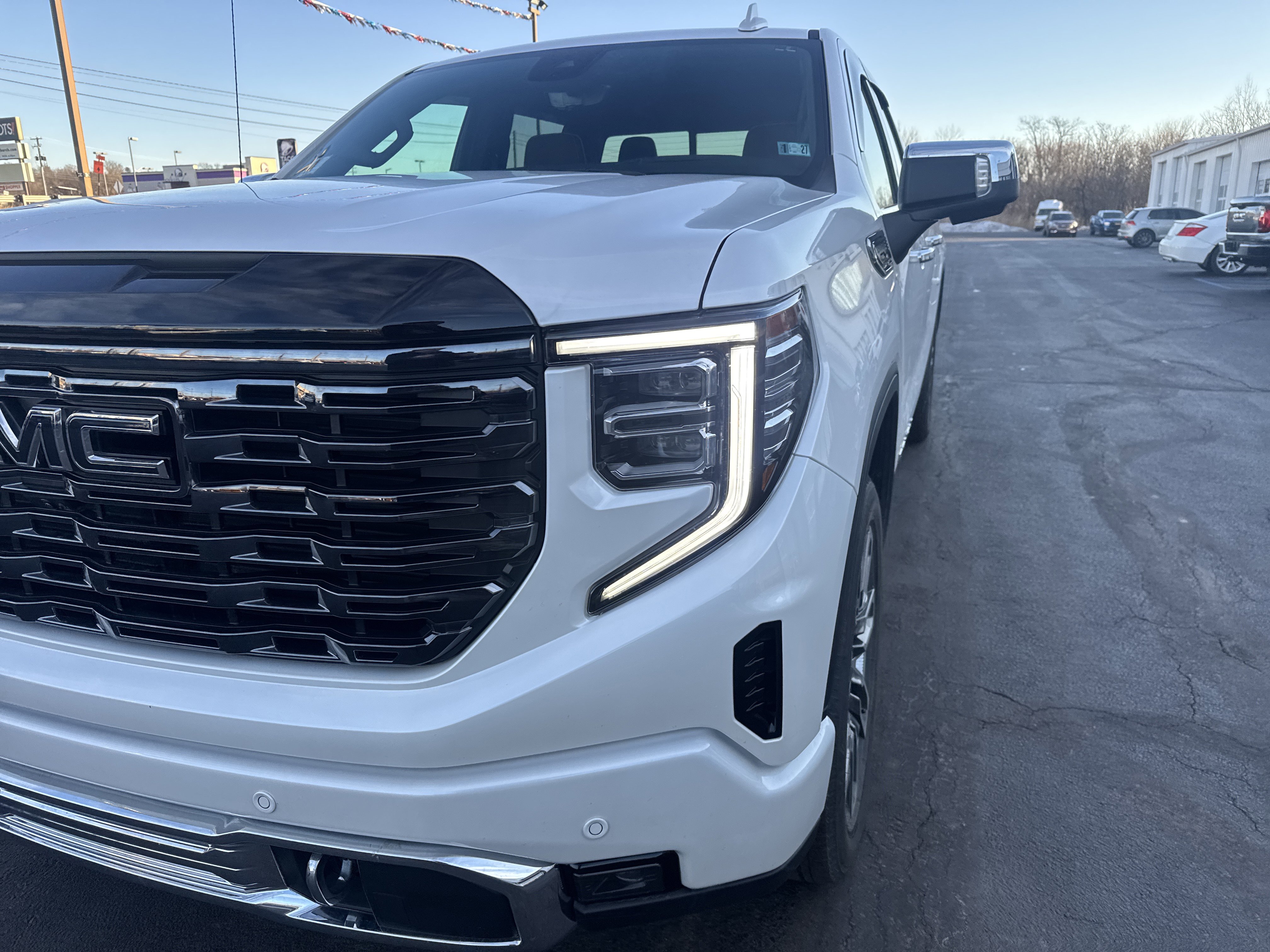 Used 2025 GMC Sierra 1500 Denali Ultimate image 10