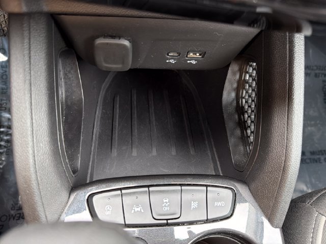 Used 2025 Chevrolet TrailBlazer LT AWD/4WD image 22