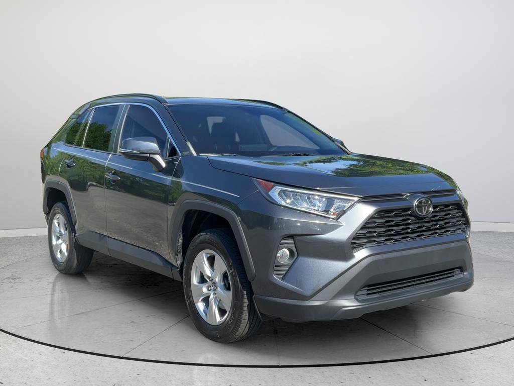 Used 2019 Toyota RAV4 XLE FWD image 1