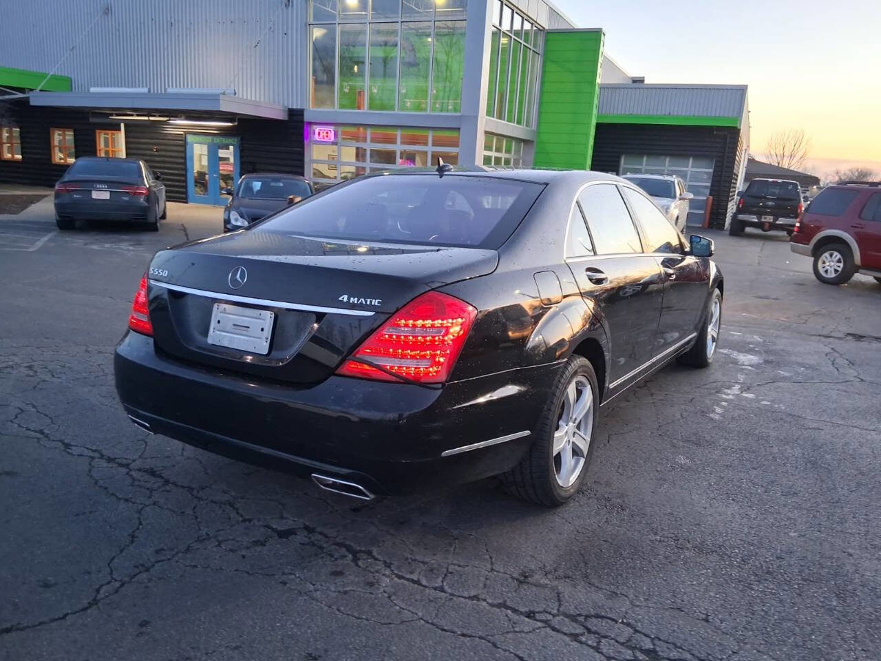 Used 2011 Mercedes-Benz S 550 4MATIC image 7