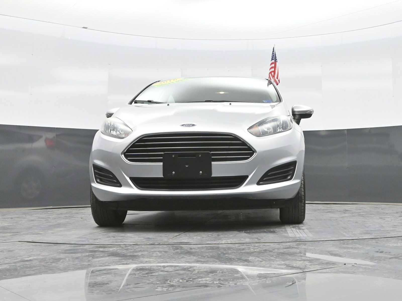 Used 2016 Ford Fiesta SE w/ Cold Weather Package FWD image 34