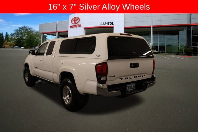 Certified 2018 Toyota Tacoma SR5 image 5