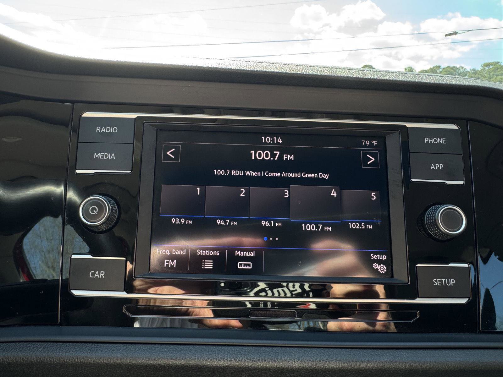 Used 2017 Volkswagen Passat 1.8T SEL Premium image 19