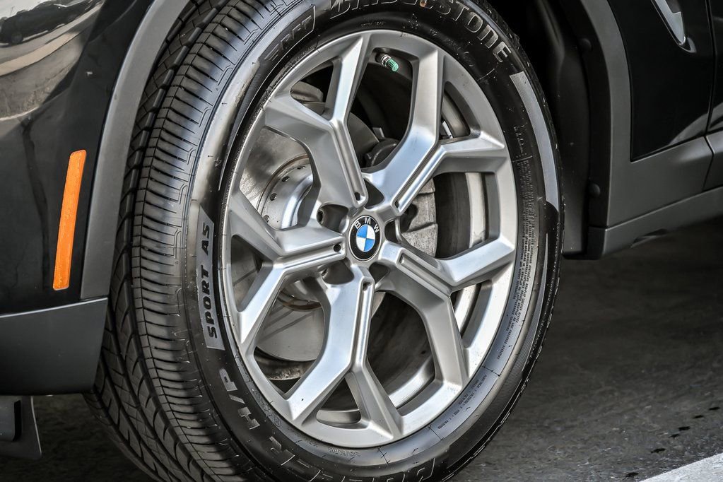 Used 2023 BMW X3 xDrive30i w/ Premium Package image 4