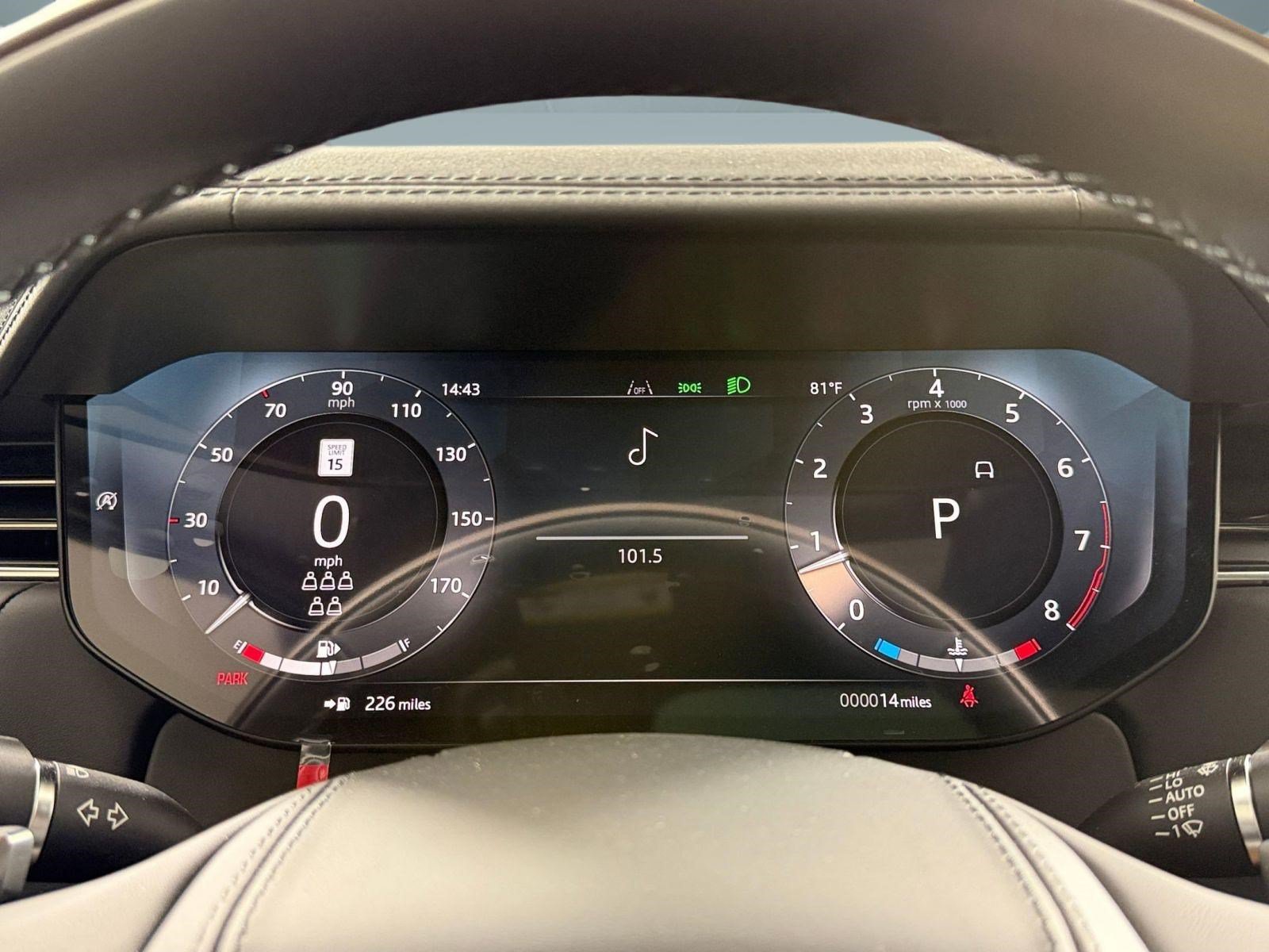 New 2026 Land Rover Range Rover Long Wheelbase SE AWD/4WD image 19