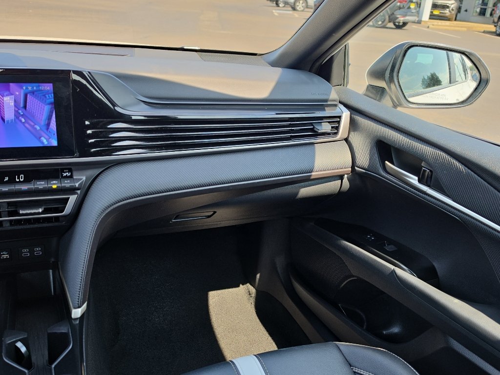 Used 2025 Toyota Camry SE FWD image 21