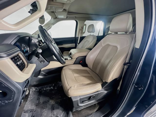 Used 2023 Ford Expedition Limited RWD image 10