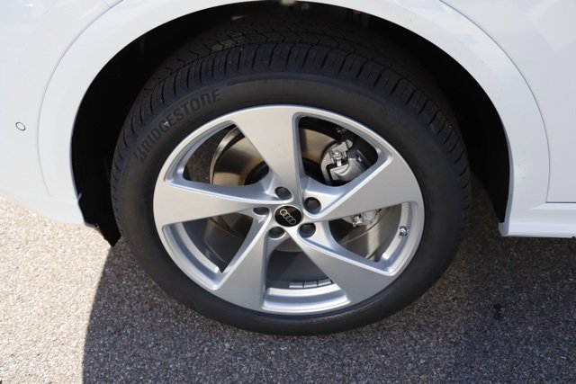 New 2025 Audi Q5 Premium Plus image 14