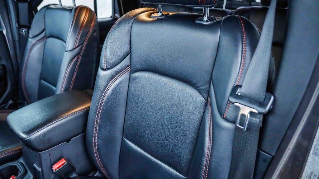 Certified 2021 Jeep Gladiator Willys image 26