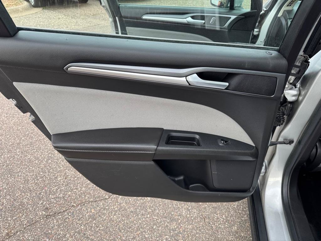 Used 2014 Ford Fusion S FWD image 19