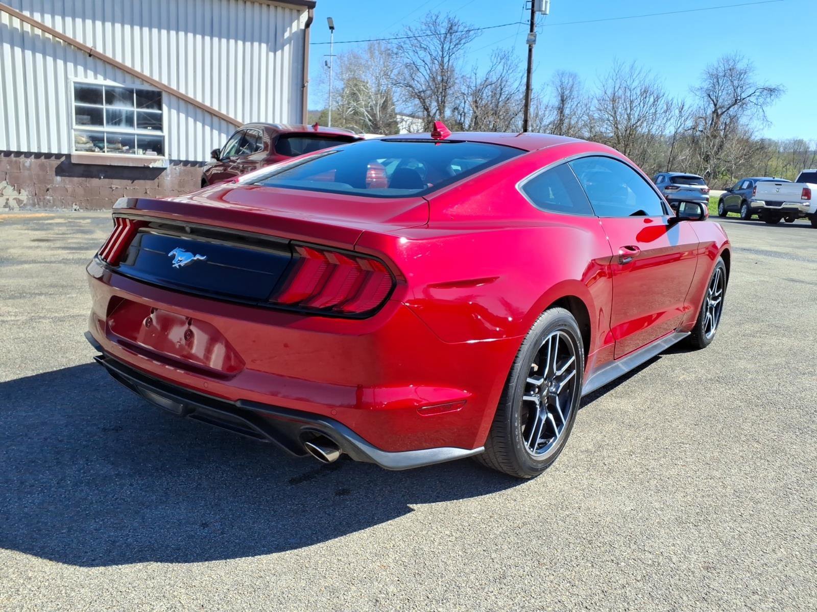 Used 2021 Ford Mustang Coupe RWD image 3