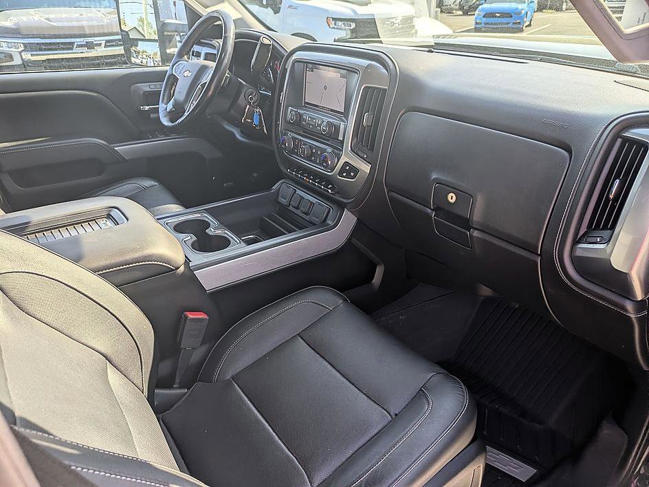 Used 2019 Chevrolet Silverado 2500 LTZ w/ Duramax Plus Package image 38