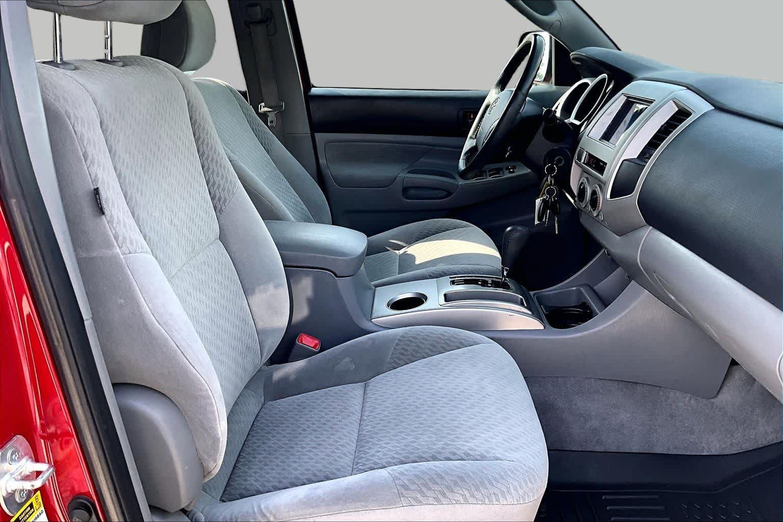 Used 2009 Toyota Tacoma PreRunner w/ SR5 Pkg #2 RWD image 8